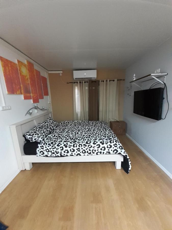 Suite- Studio- Zimmer Bet Sheʼan Exterior foto